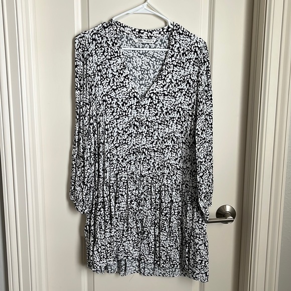 Zara Drop Waist V-neck Dress - Picture 1 of 5